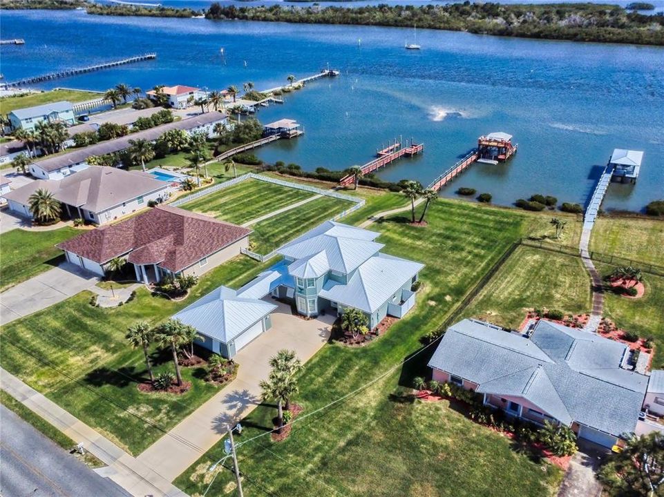 For Sale: $2,599,000 (3 beds, 2 baths, 2654 Square Feet)