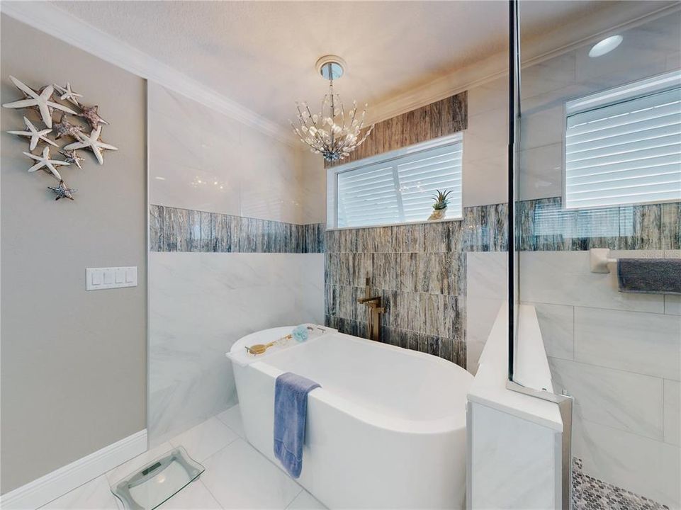 For Sale: $2,599,000 (3 beds, 2 baths, 2654 Square Feet)