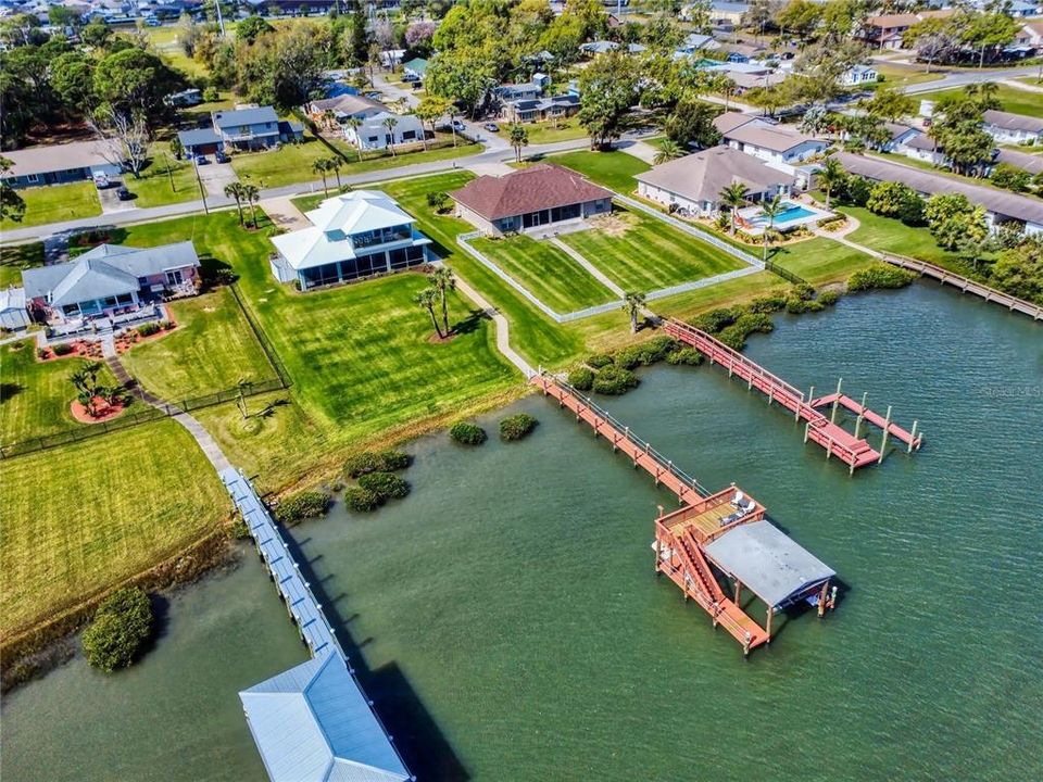 For Sale: $2,599,000 (3 beds, 2 baths, 2654 Square Feet)