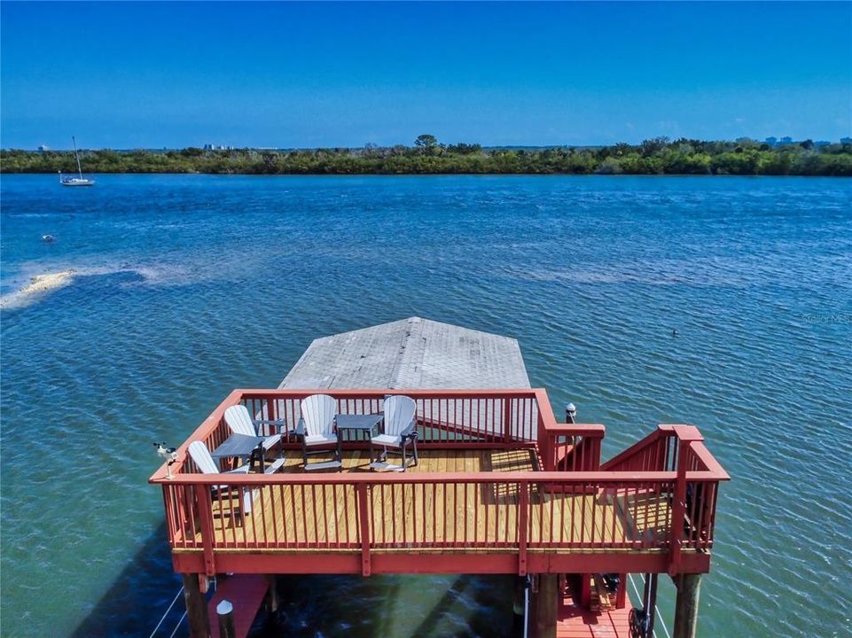 For Sale: $2,599,000 (3 beds, 2 baths, 2654 Square Feet)