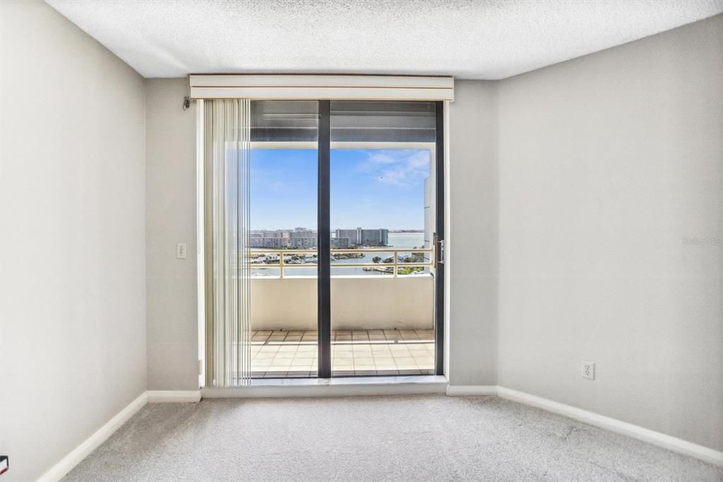 出租: $3,200 (2 贝兹, 2 浴室, 1476 平方英尺)