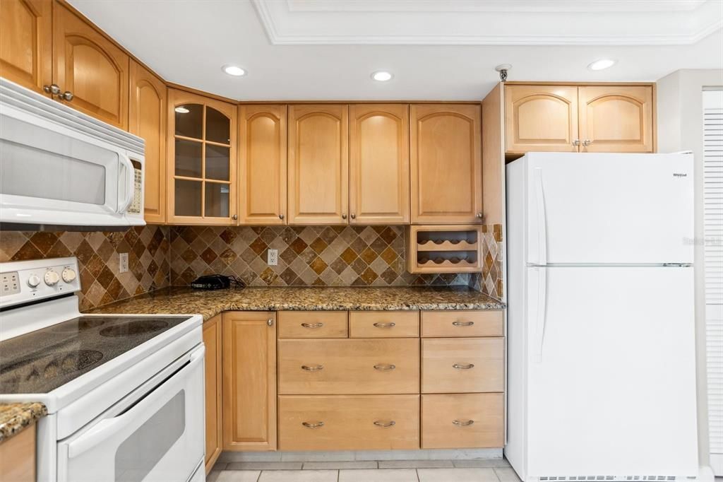 出租: $3,200 (2 贝兹, 2 浴室, 1476 平方英尺)