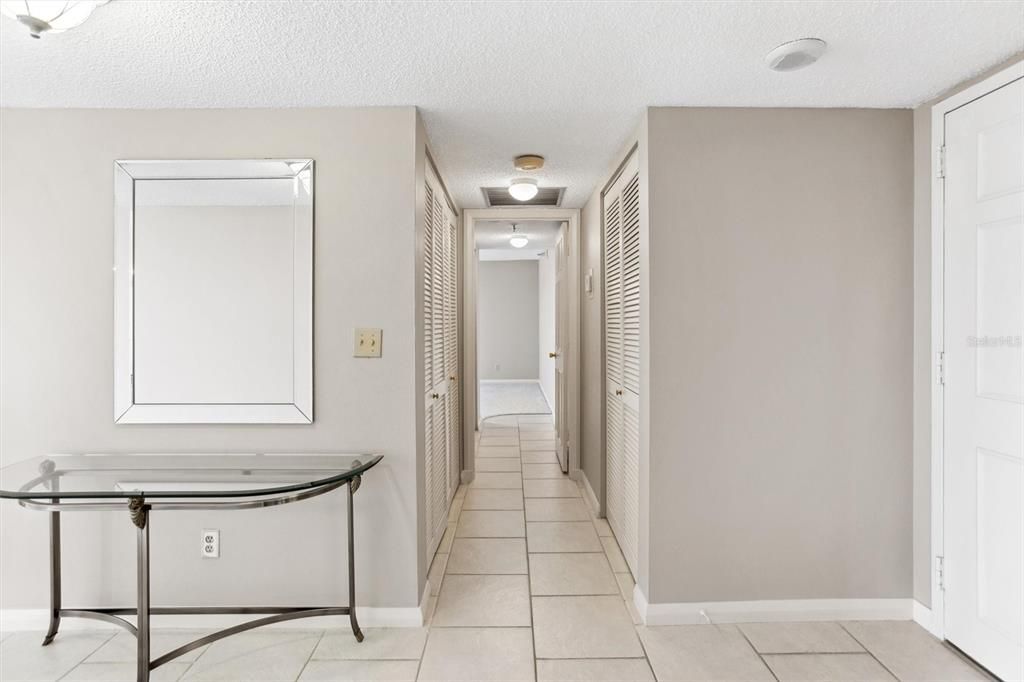 出租: $3,200 (2 贝兹, 2 浴室, 1476 平方英尺)