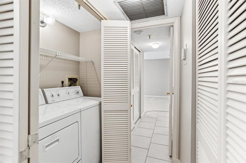 出租: $3,200 (2 贝兹, 2 浴室, 1476 平方英尺)