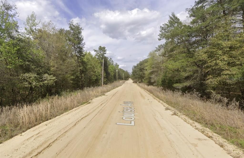 最近售出: $18,000 (0.86 acres)