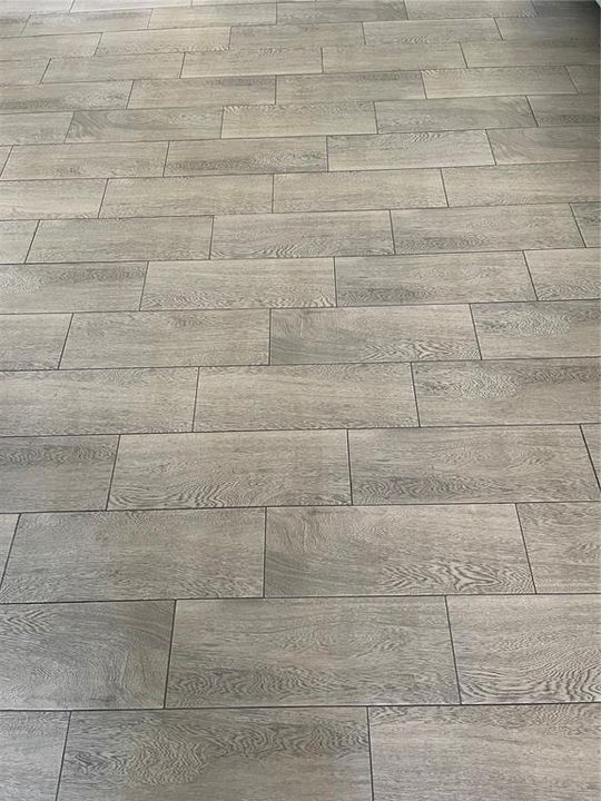 待售: $229,000 (2 贝兹, 2 浴室, 1225 平方英尺)