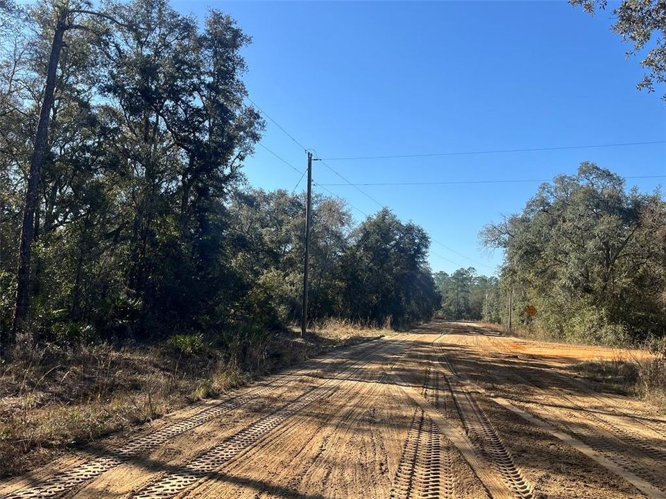 待售: $20,800 (0.98 acres)