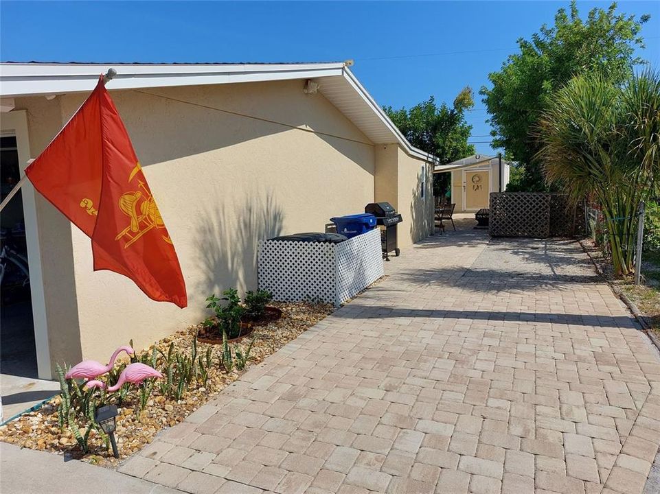 For Rent: $3,200 (2 beds, 2 baths, 1176 Square Feet)