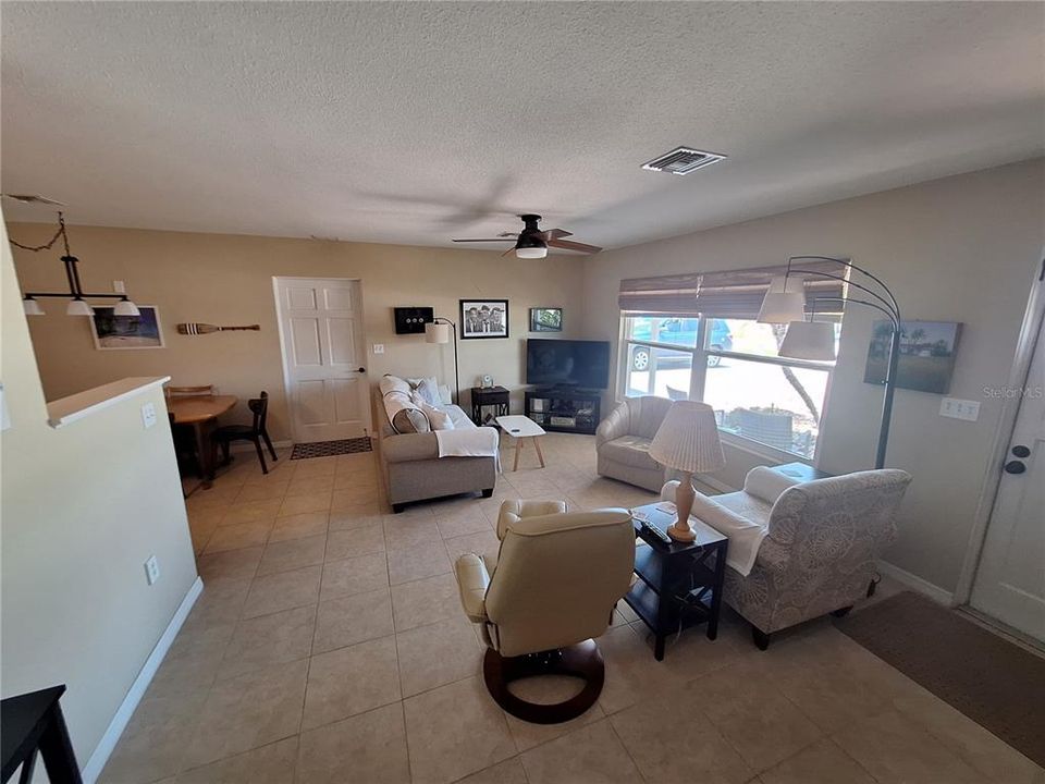 For Rent: $3,200 (2 beds, 2 baths, 1176 Square Feet)