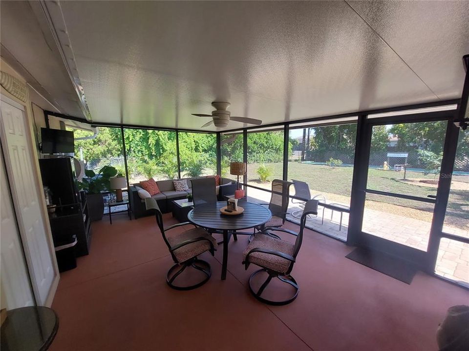 For Rent: $3,200 (2 beds, 2 baths, 1176 Square Feet)
