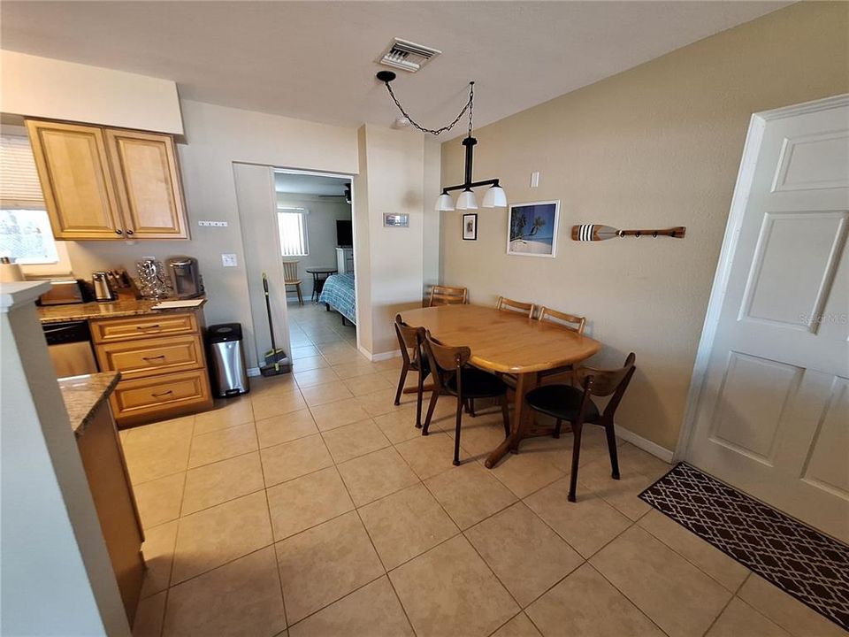 For Rent: $3,200 (2 beds, 2 baths, 1176 Square Feet)