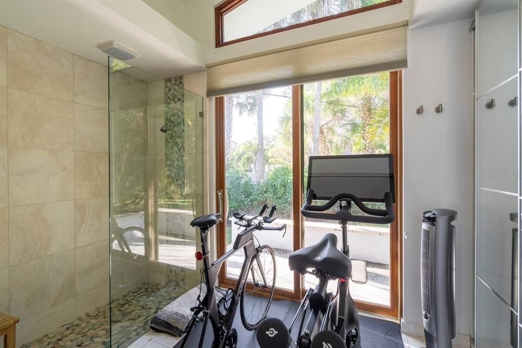 En Venta: $2,150,000 (3 camas, 3 baños, 2939 Pies cuadrados)