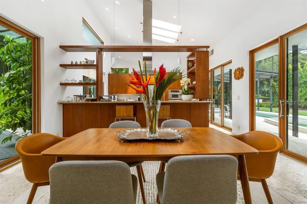 En Venta: $2,150,000 (3 camas, 3 baños, 2939 Pies cuadrados)