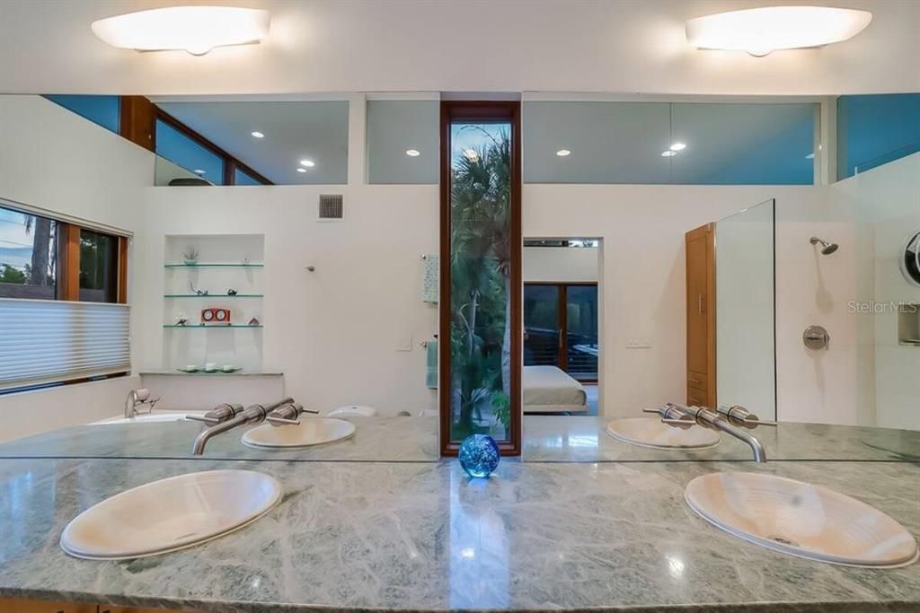 En Venta: $2,150,000 (3 camas, 3 baños, 2939 Pies cuadrados)