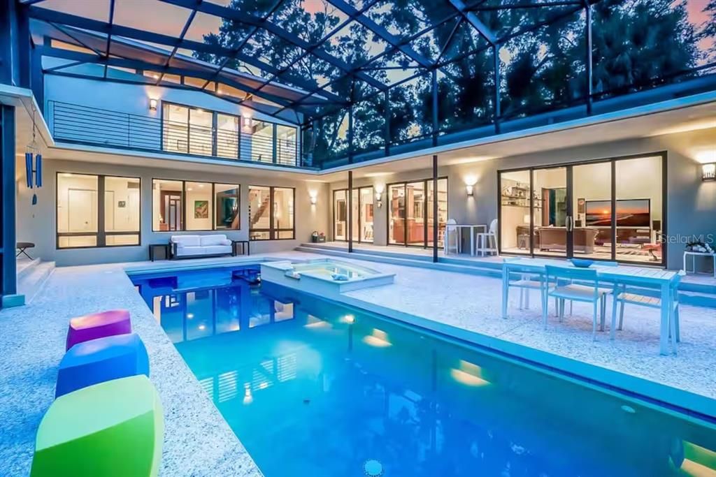 En Venta: $2,150,000 (3 camas, 3 baños, 2939 Pies cuadrados)