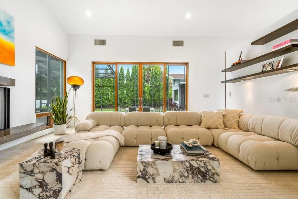 En Venta: $2,150,000 (3 camas, 3 baños, 2939 Pies cuadrados)