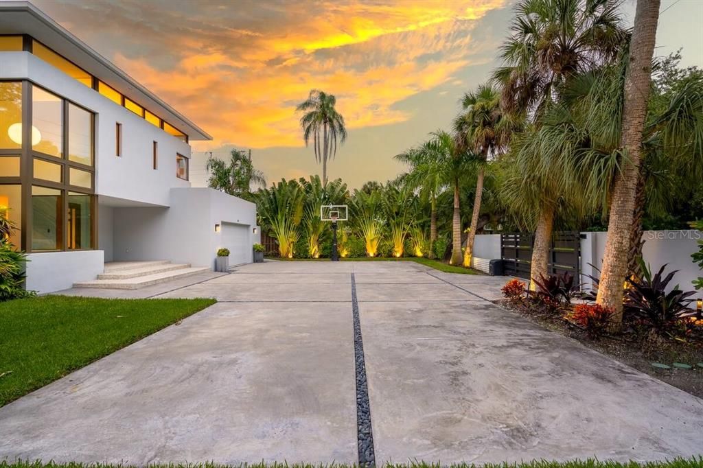 En Venta: $2,150,000 (3 camas, 3 baños, 2939 Pies cuadrados)