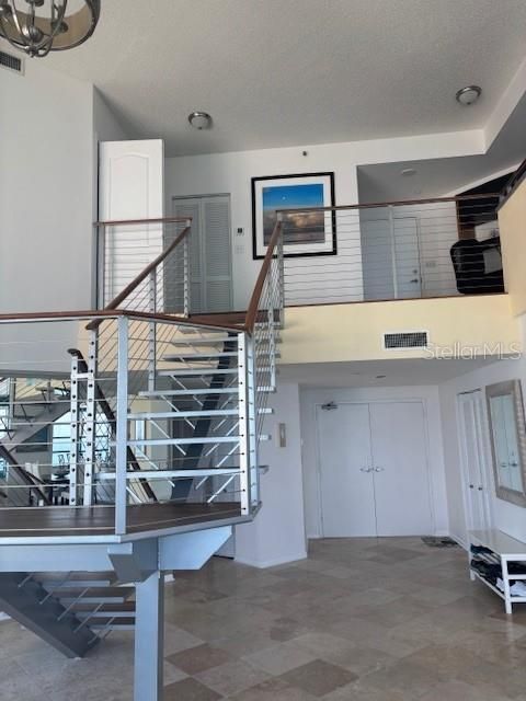 Под контрактом: $3,400,000 (3 спален, 4 ванн, 3320 Квадратных фут)