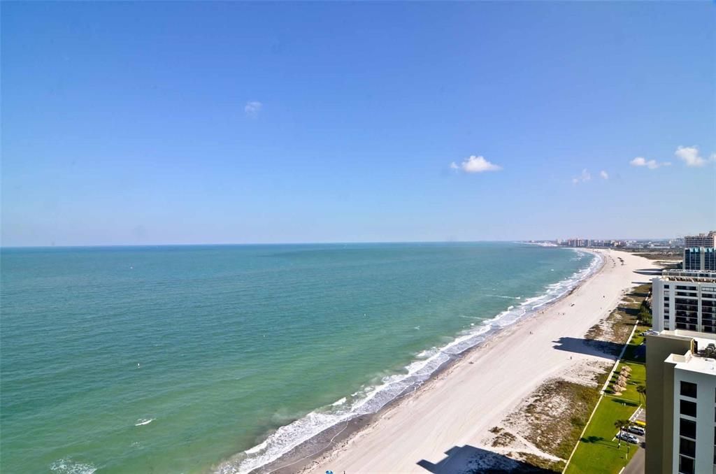 Под контрактом: $3,400,000 (3 спален, 4 ванн, 3320 Квадратных фут)