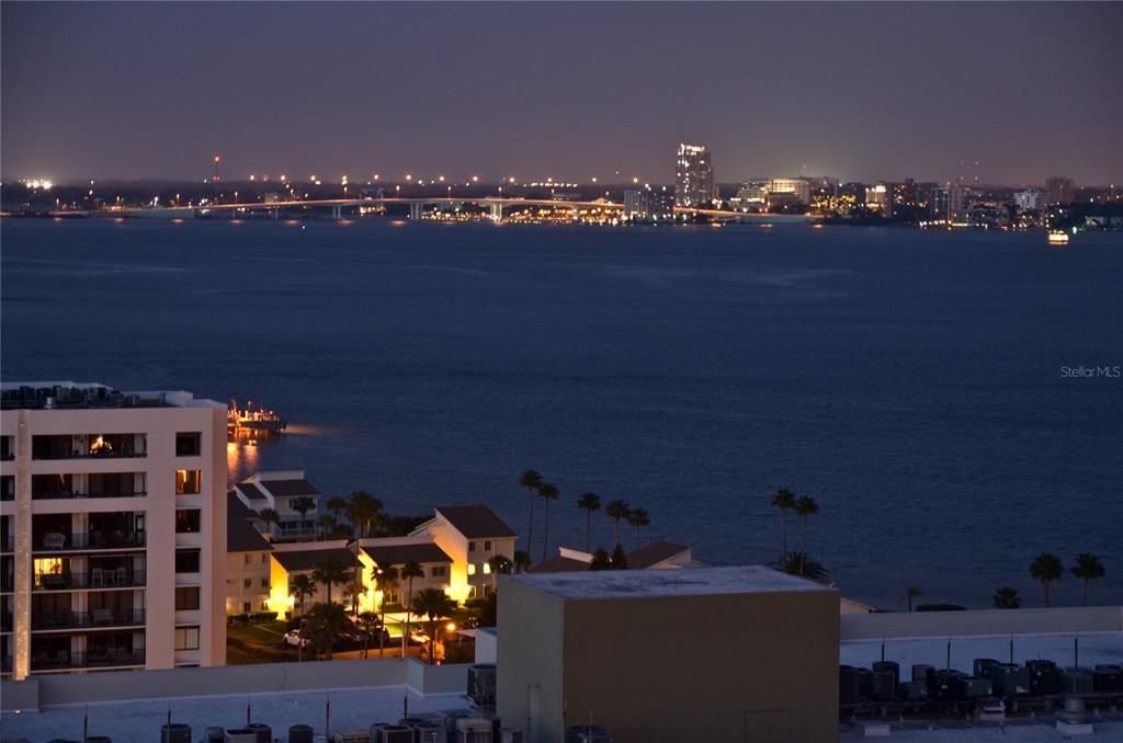 Под контрактом: $3,400,000 (3 спален, 4 ванн, 3320 Квадратных фут)