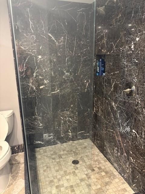 Под контрактом: $3,400,000 (3 спален, 4 ванн, 3320 Квадратных фут)