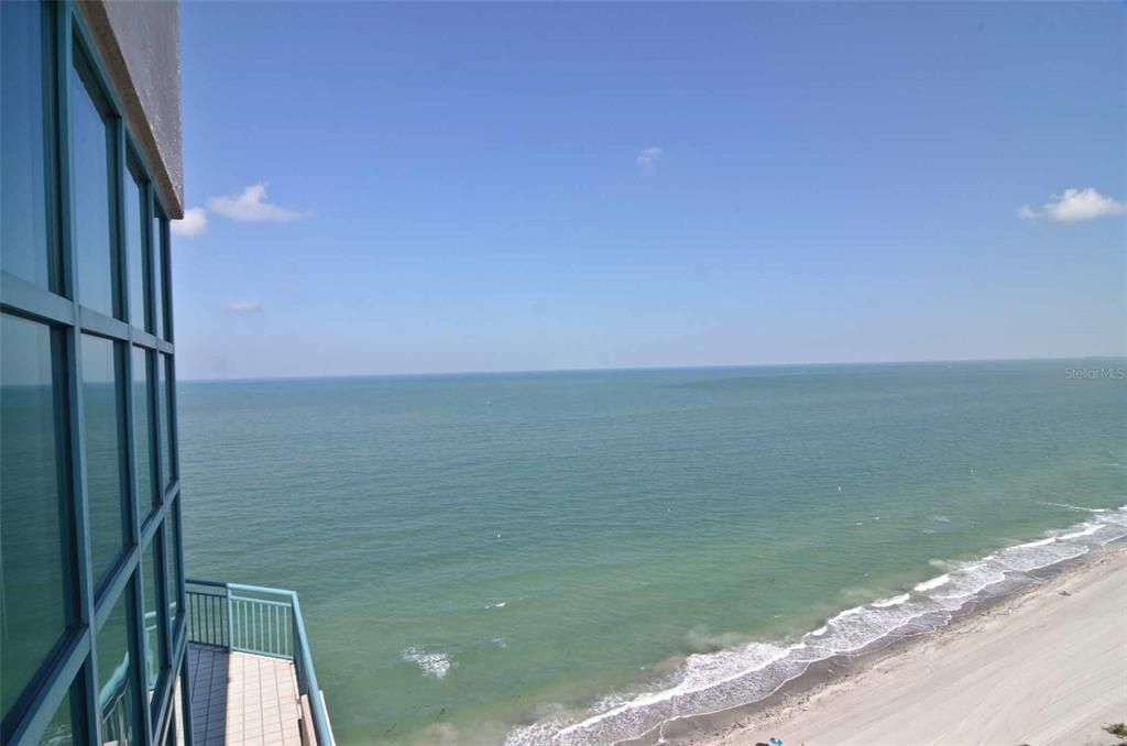 Под контрактом: $3,400,000 (3 спален, 4 ванн, 3320 Квадратных фут)