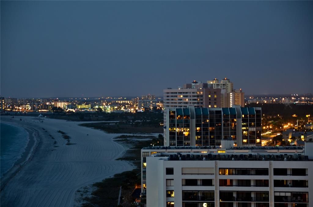 Под контрактом: $3,400,000 (3 спален, 4 ванн, 3320 Квадратных фут)