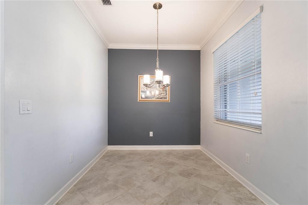 Под контрактом: $579,999 (5 спален, 3 ванн, 2638 Квадратных фут)