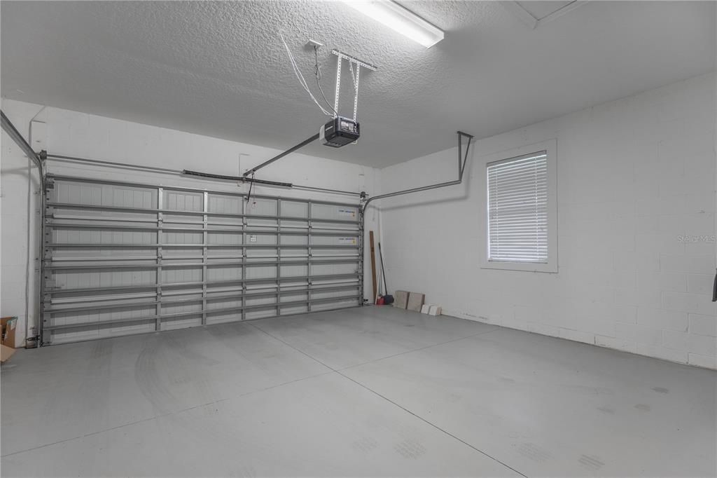 Под контрактом: $579,999 (5 спален, 3 ванн, 2638 Квадратных фут)