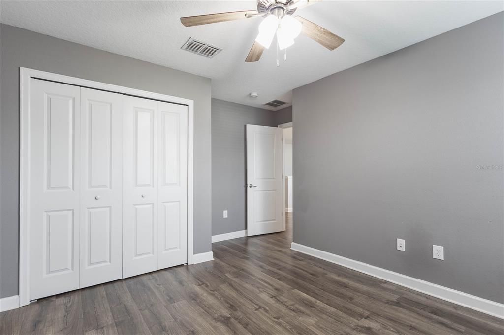 Под контрактом: $579,999 (5 спален, 3 ванн, 2638 Квадратных фут)