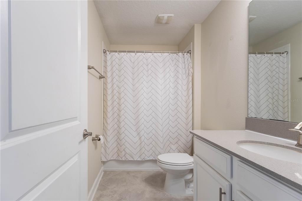 Под контрактом: $579,999 (5 спален, 3 ванн, 2638 Квадратных фут)