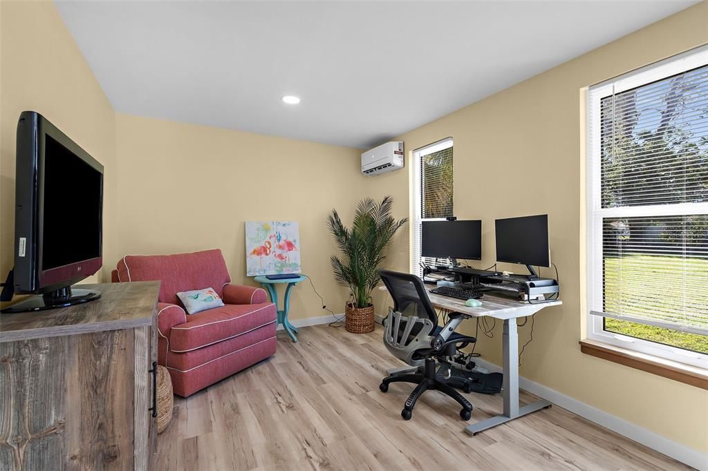 Active With Contract: $489,000 (3 beds, 2 baths, 1711 Square Feet)