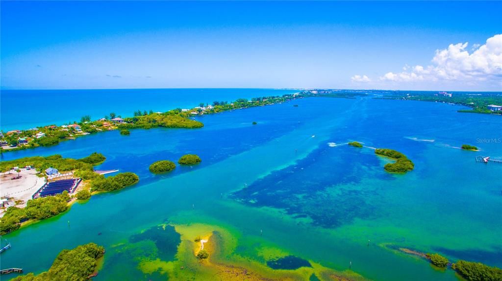 Active With Contract: $489,000 (3 beds, 2 baths, 1711 Square Feet)