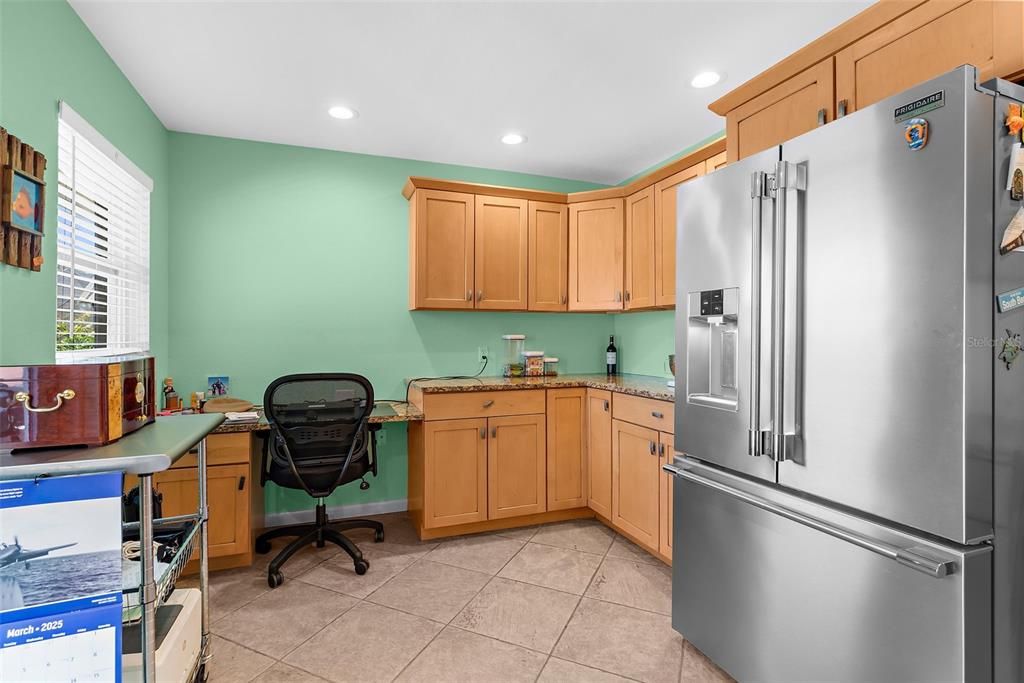 Active With Contract: $489,000 (3 beds, 2 baths, 1711 Square Feet)