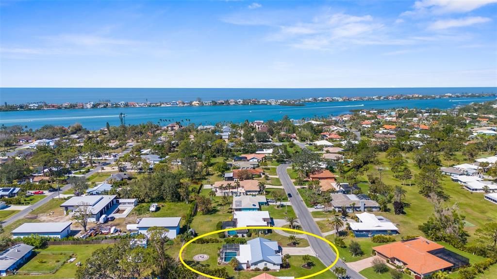 Active With Contract: $489,000 (3 beds, 2 baths, 1711 Square Feet)