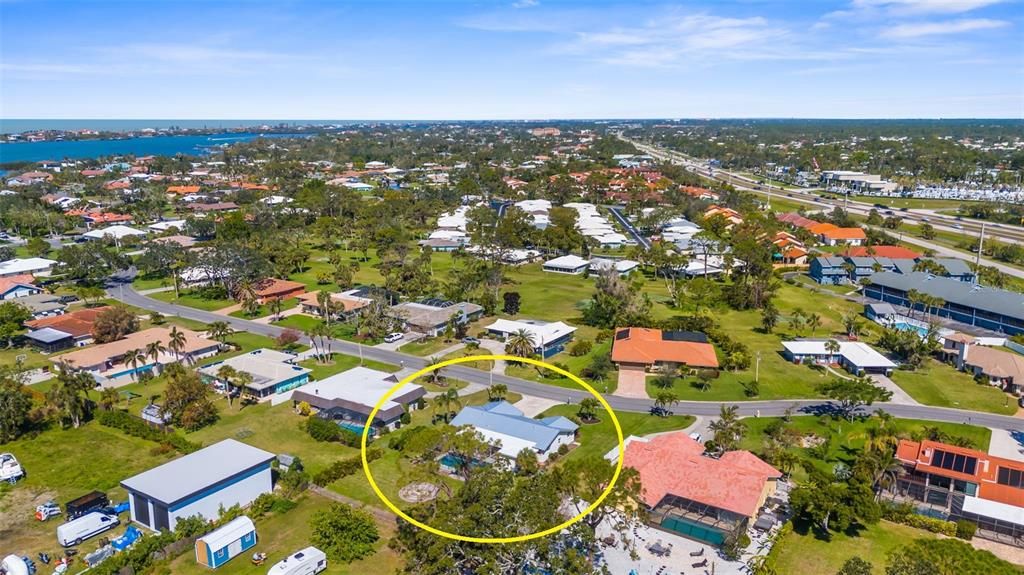 Active With Contract: $489,000 (3 beds, 2 baths, 1711 Square Feet)