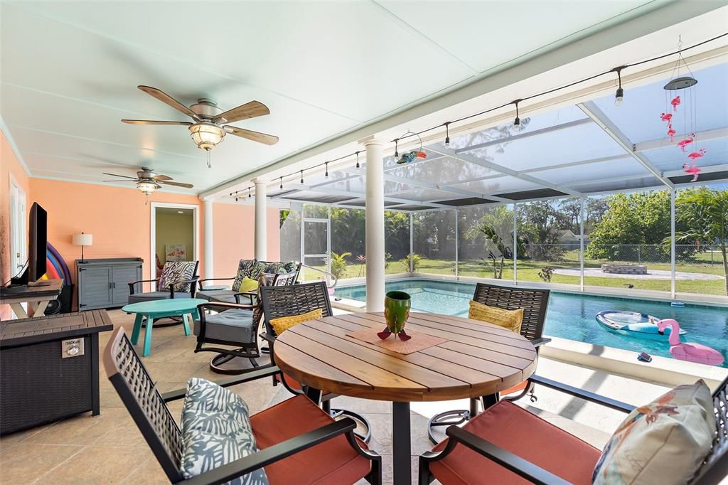 Active With Contract: $489,000 (3 beds, 2 baths, 1711 Square Feet)