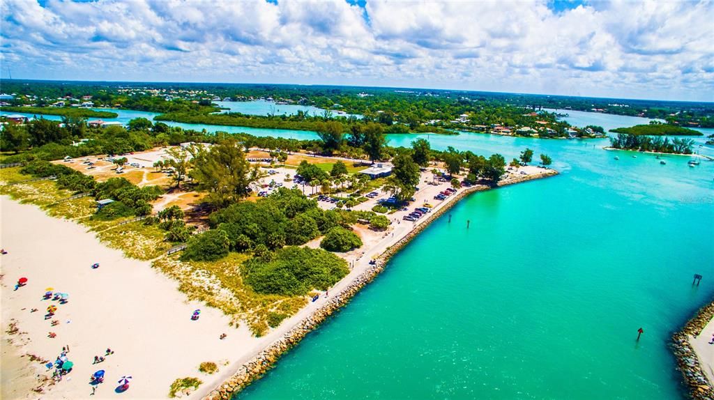 Active With Contract: $489,000 (3 beds, 2 baths, 1711 Square Feet)