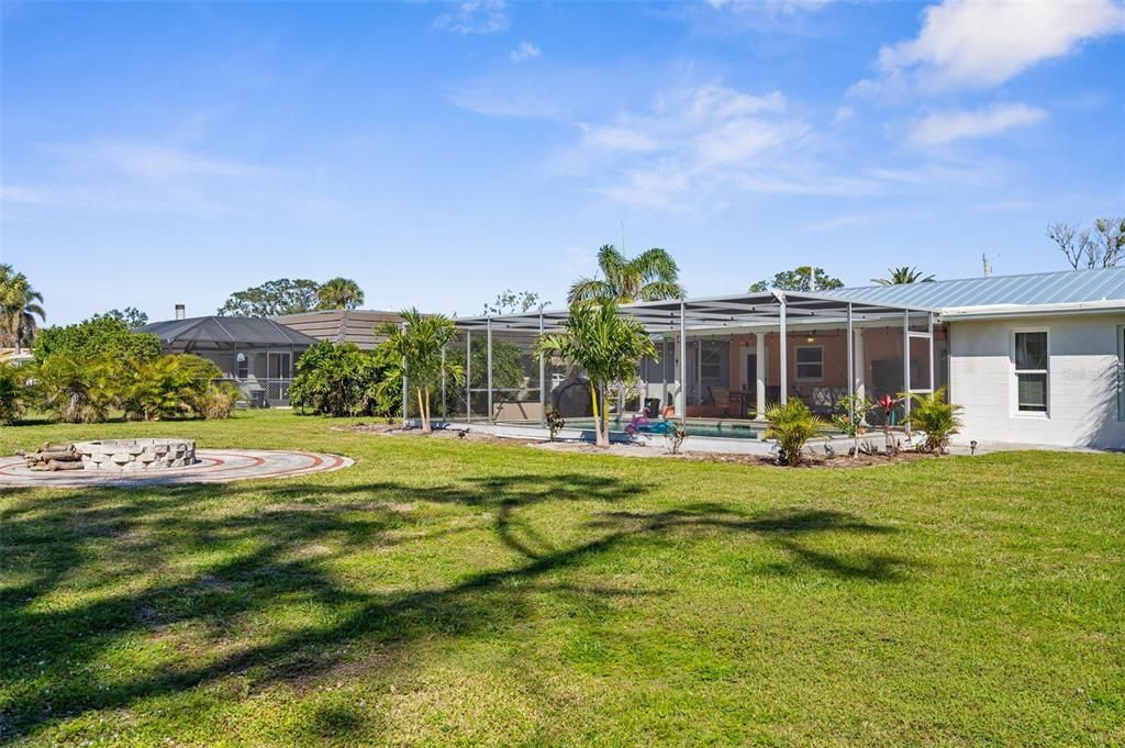 Active With Contract: $489,000 (3 beds, 2 baths, 1711 Square Feet)