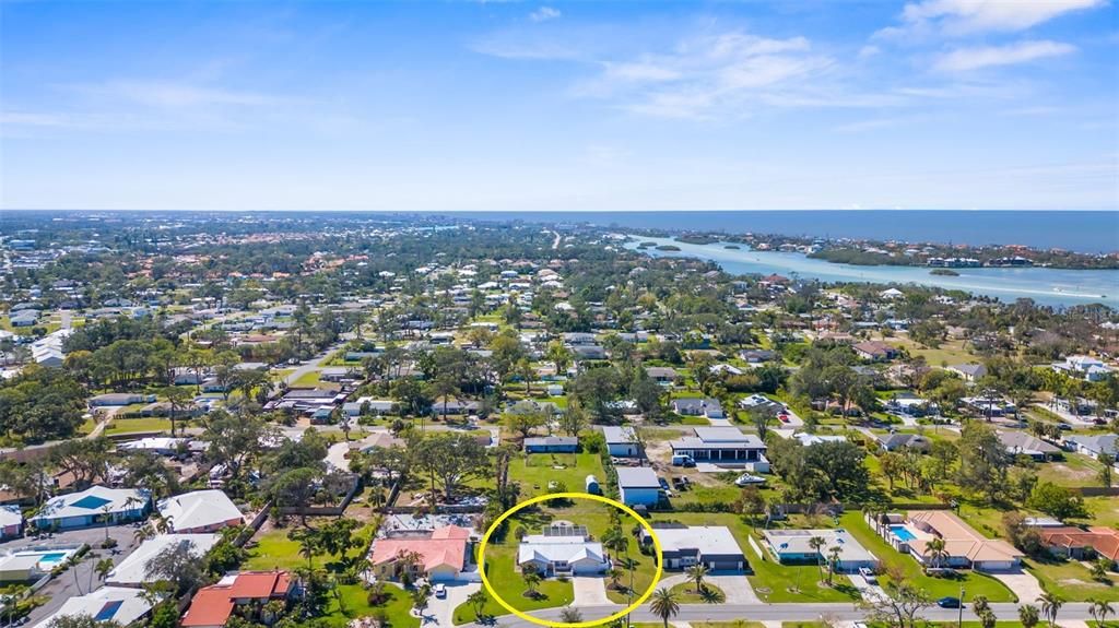 Active With Contract: $489,000 (3 beds, 2 baths, 1711 Square Feet)