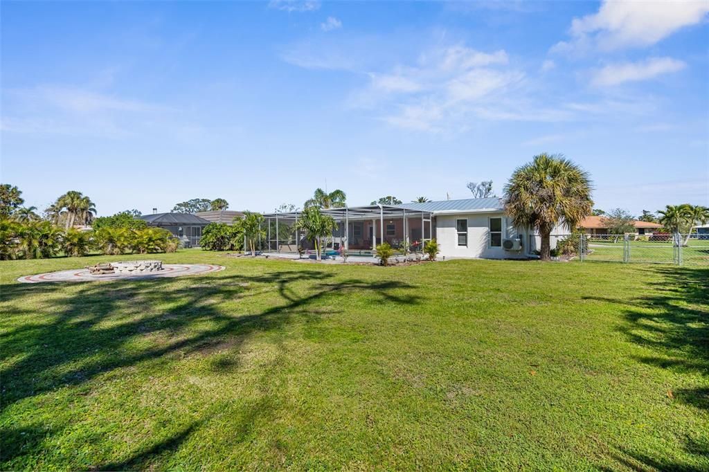 Active With Contract: $489,000 (3 beds, 2 baths, 1711 Square Feet)