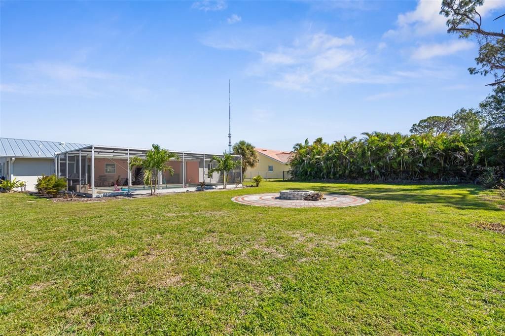 Active With Contract: $489,000 (3 beds, 2 baths, 1711 Square Feet)