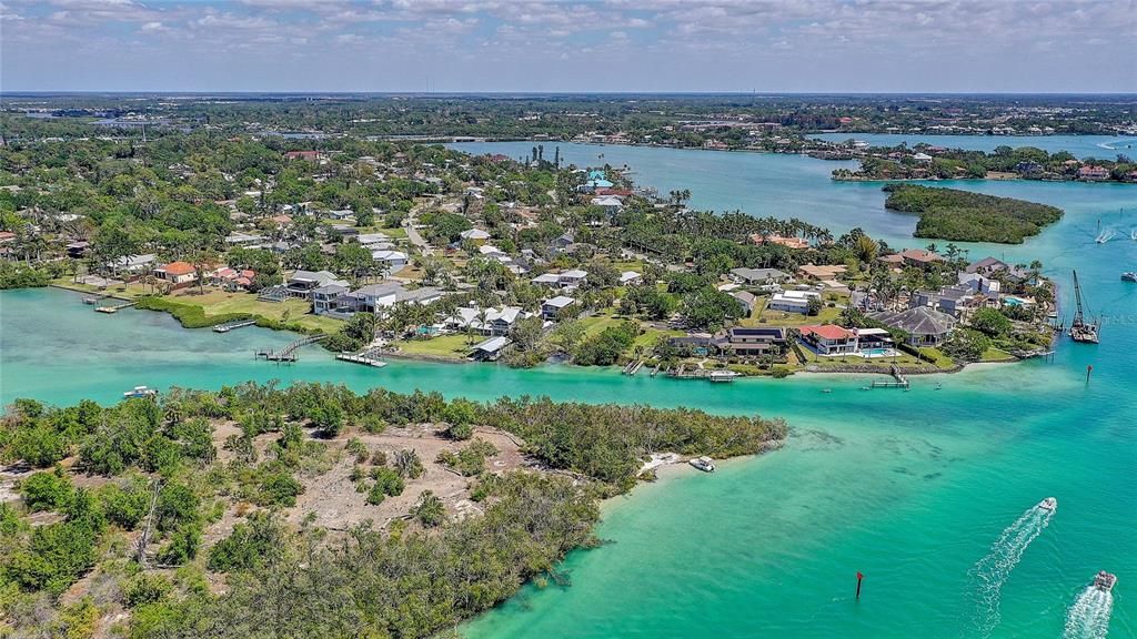 Active With Contract: $489,000 (3 beds, 2 baths, 1711 Square Feet)