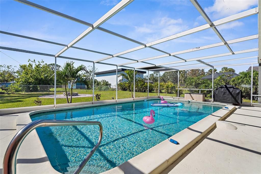 Active With Contract: $489,000 (3 beds, 2 baths, 1711 Square Feet)