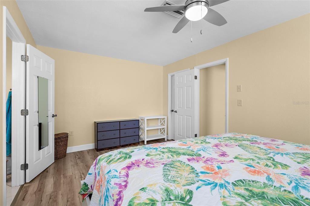 Active With Contract: $489,000 (3 beds, 2 baths, 1711 Square Feet)