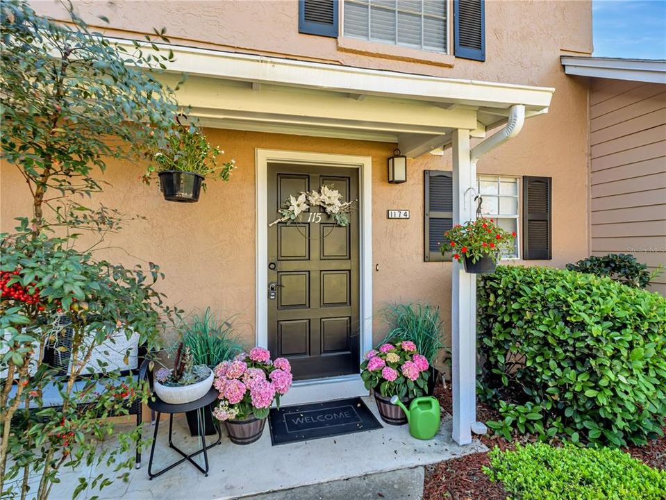 На продажу: $240,000 (2 спален, 2 ванн, 1073 Квадратных фут)