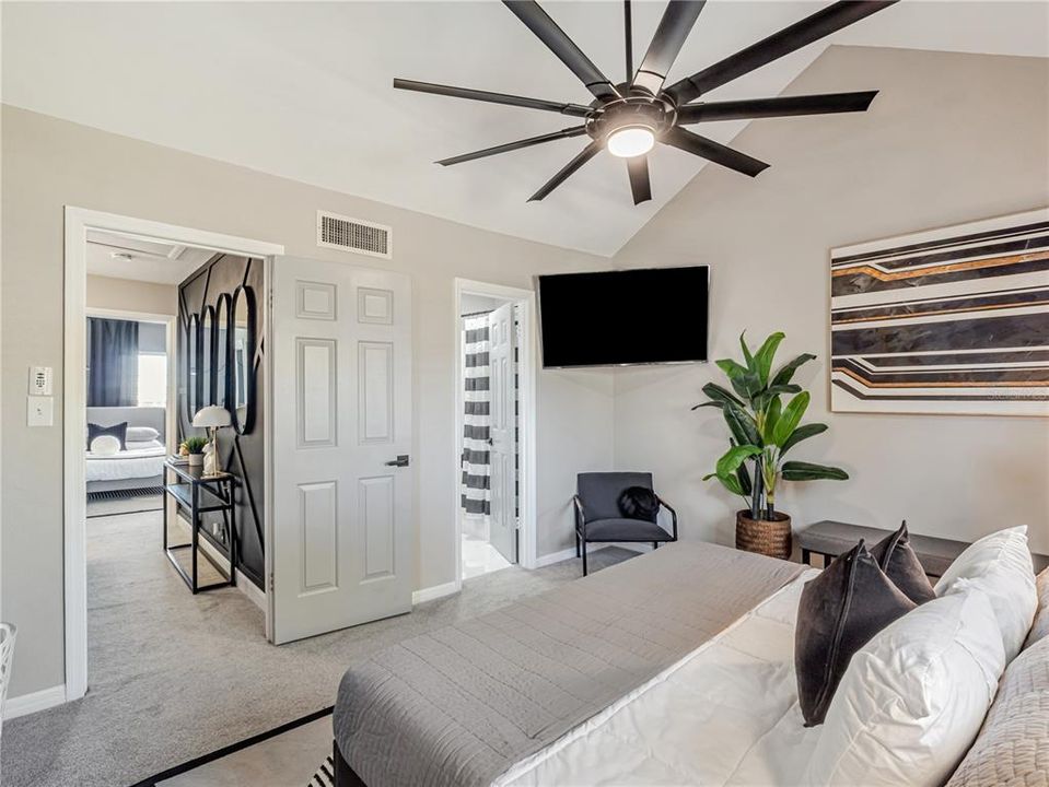 На продажу: $240,000 (2 спален, 2 ванн, 1073 Квадратных фут)