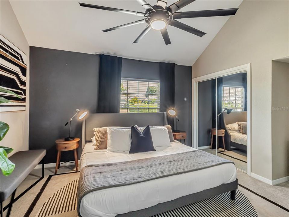 На продажу: $240,000 (2 спален, 2 ванн, 1073 Квадратных фут)