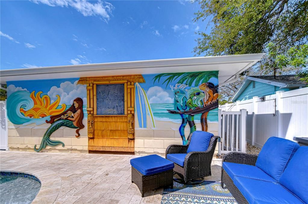 Active With Contract: $3,000 (2 beds, 1 baths, 864 Square Feet)