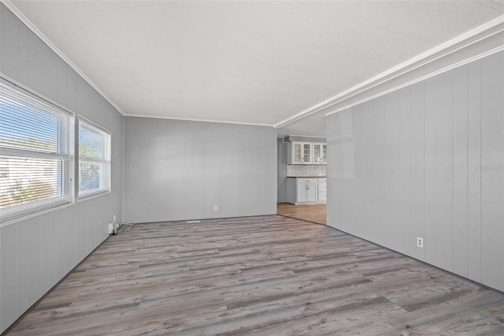 For Sale: $152,900 (2 beds, 2 baths, 1152 Square Feet)